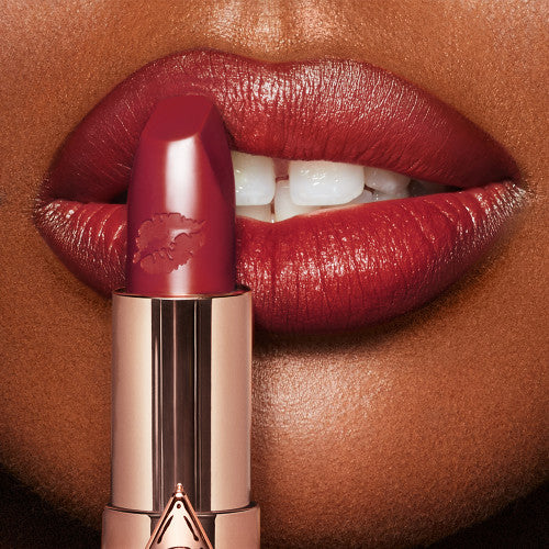 HOT LIPS 2
VIVA LA VERGARA Charlotte Tilbury tropchic