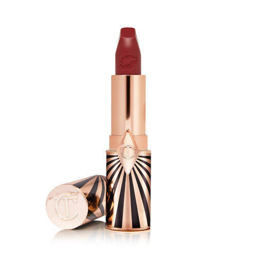 HOT LIPS 2
VIVA LA VERGARA Charlotte Tilbury tropchic