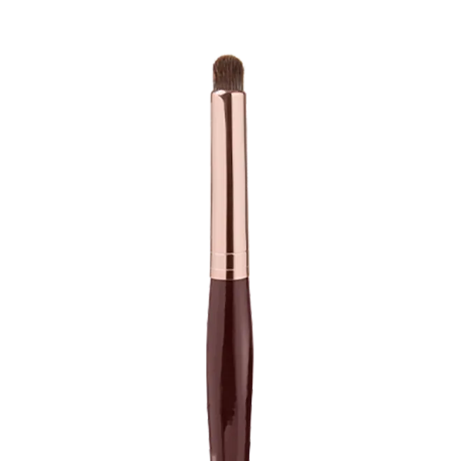 Charlotte Tilbury EYE SMUDGER BRUSH
ROSE GOLD & NIGHT CRIMSON