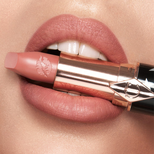 Charlotte Tilbury ROCK LIPS
"ROCKET GIRL" tropchic