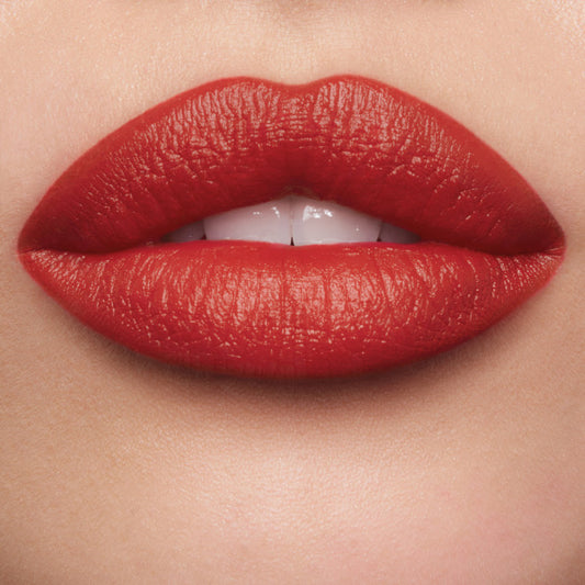 CHARLOTTE TILBURY HOLLYWOOD BEAUTY ICON LIPSTICK
MATTE REVOLUTION - FAME FLAME tropchic