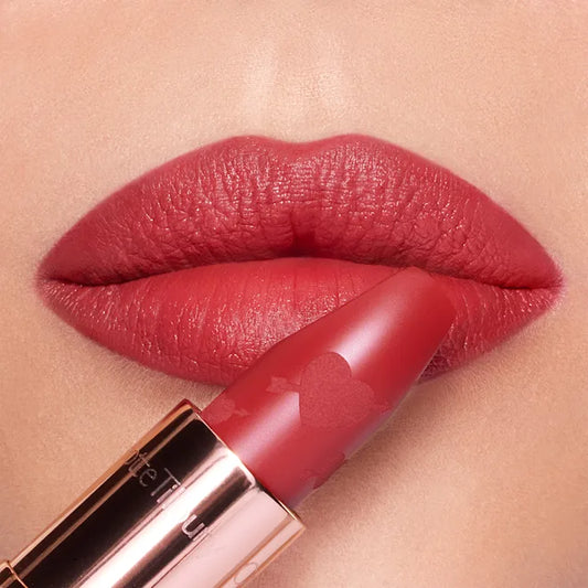 Charlotte Tilbury PILLOW TALK
MATTE REVOLUTION - "LOVE TALK"