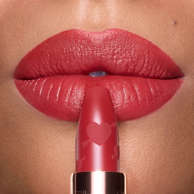 Charlotte Tilbury PILLOW TALK
MATTE REVOLUTION - "LOVE TALK"