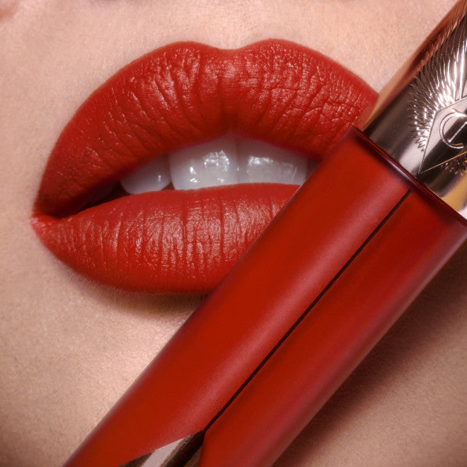 AIRBRUSH FLAWLESS LIP BLUR
FLAME BLUR - Charlotte Tilbury tropchic