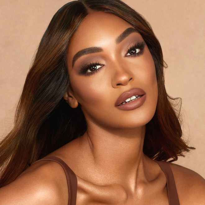Charlotte Tilbury THE SUPER NUDES
MATTE REVOLUTION - SUPER FABULOUS tropchic