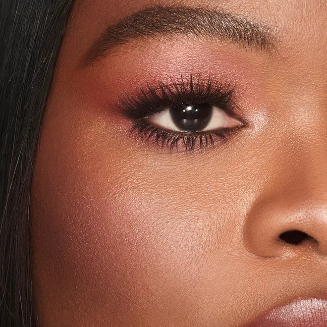 Charlotte Tilbury - CHEEK TO CHIC
Walk Of No Shame