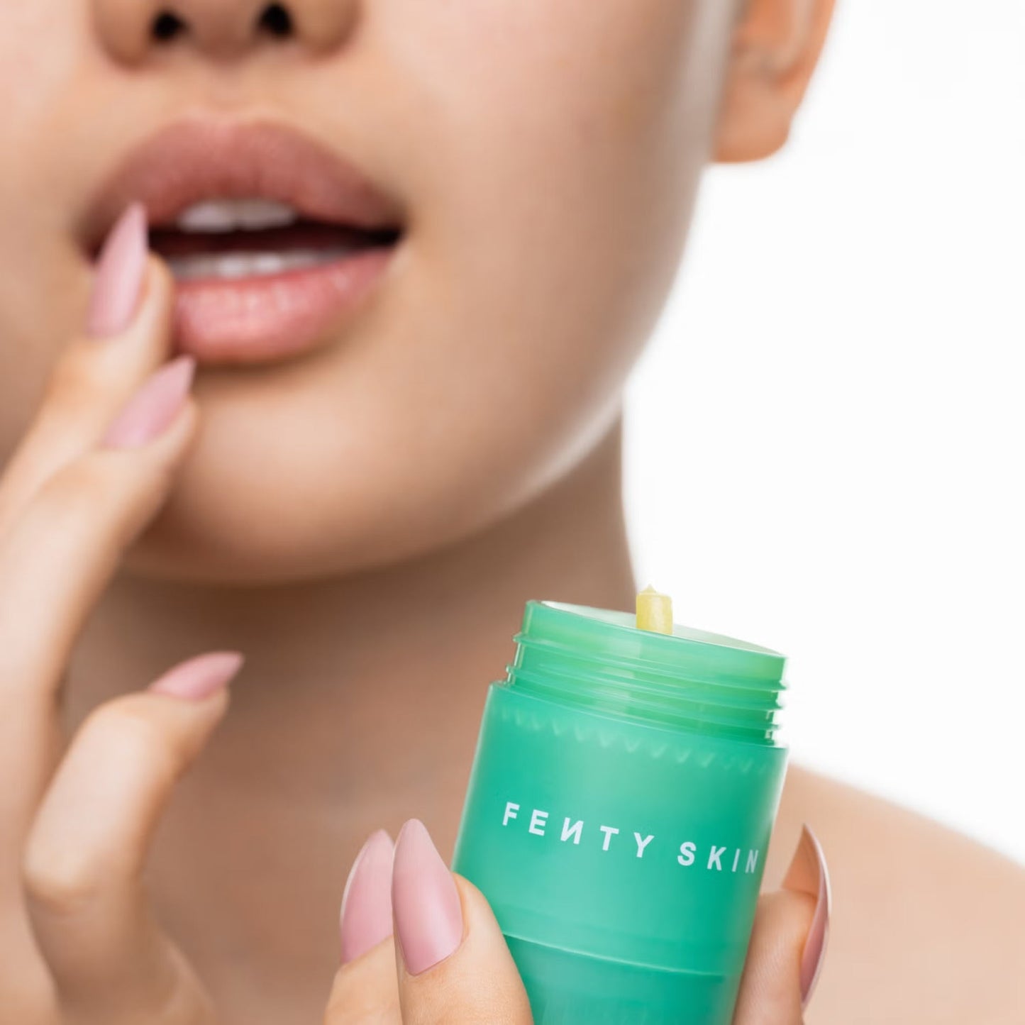 FENTY SKIN
Plush Puddin' - Masque pour les lèvres repulpant et réparateur #Kalahari Melon