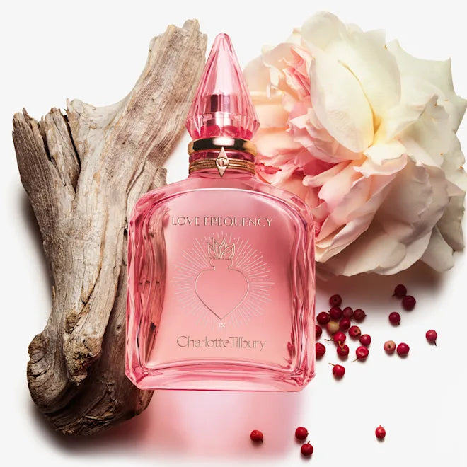 Charlotte Tilbury 
THE SECRET TO LOVE KIT
LIMITED EDITION