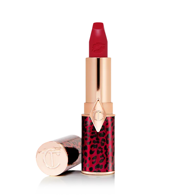 Charlotte Tilbury HOT LIPS 2
PATSY RED