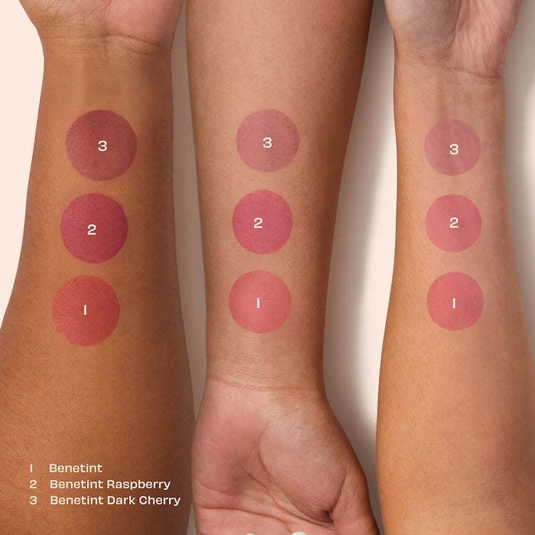 BENEFIT COSMETICS
Benetint "Dark Cherry"- blush liquide joues et lèvre 6ml
