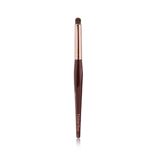 Charlotte Tilbury EYE SMUDGER BRUSH
ROSE GOLD & NIGHT CRIMSON