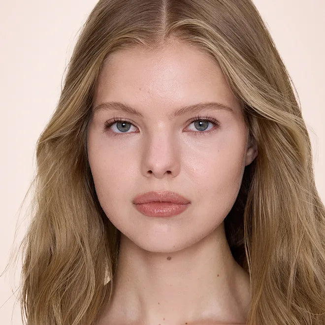 CHARLOTTE TILBURY
Airbrush Flawless Blur Concealer – Correcteur hydratant longue durée "3 Clair"