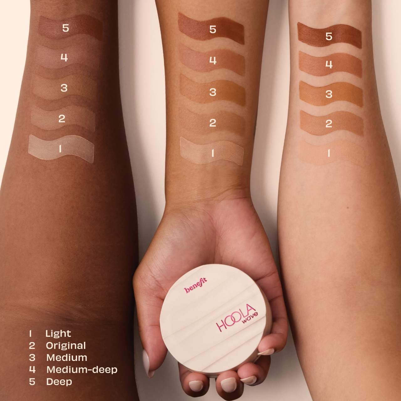 Benefit Cosmetics 
Hoola Wave Cream Bronzer Balm "Medium"