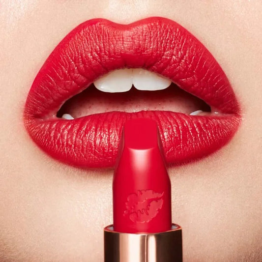 Charlotte Tilbury HOT LIPS 2
PATSY RED