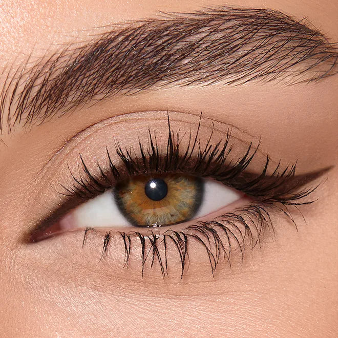 Charlotte Tilbury ROCK 'N' KOHL
BARBARELLA BROWN